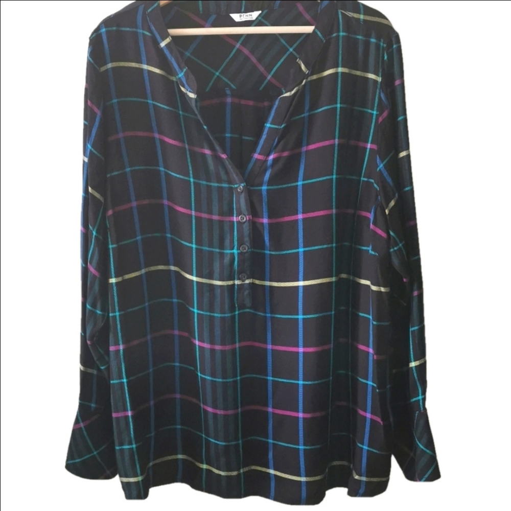 Pennigtons black colored check blouse. Size 1X. EUC